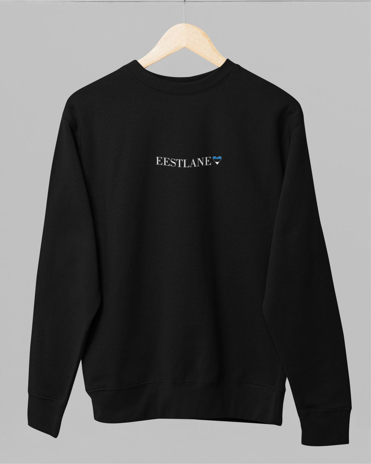 Must pusaer ilma kapuutsita "Eestlane"