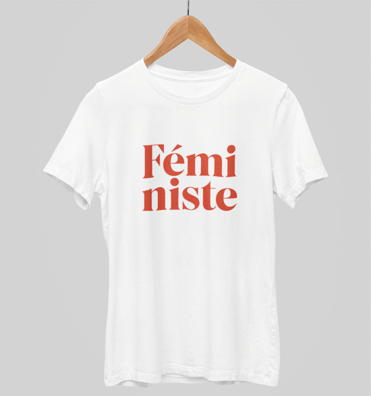 Valkoiset unisex T-paidat "Feministe"