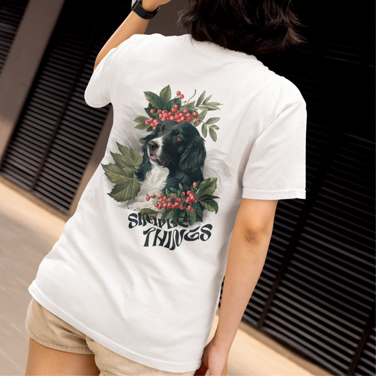 Vit UNISEX T-shirt med ryggtryck “Simple Things”