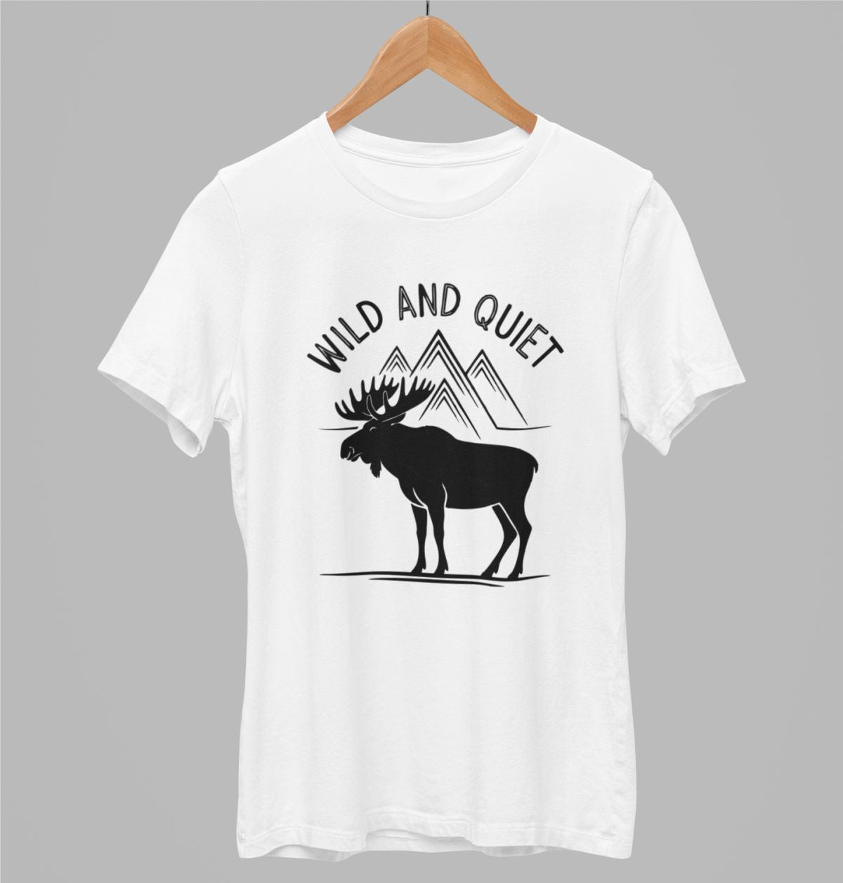Valkoiset unisex T-paidat "Wild and quiet"