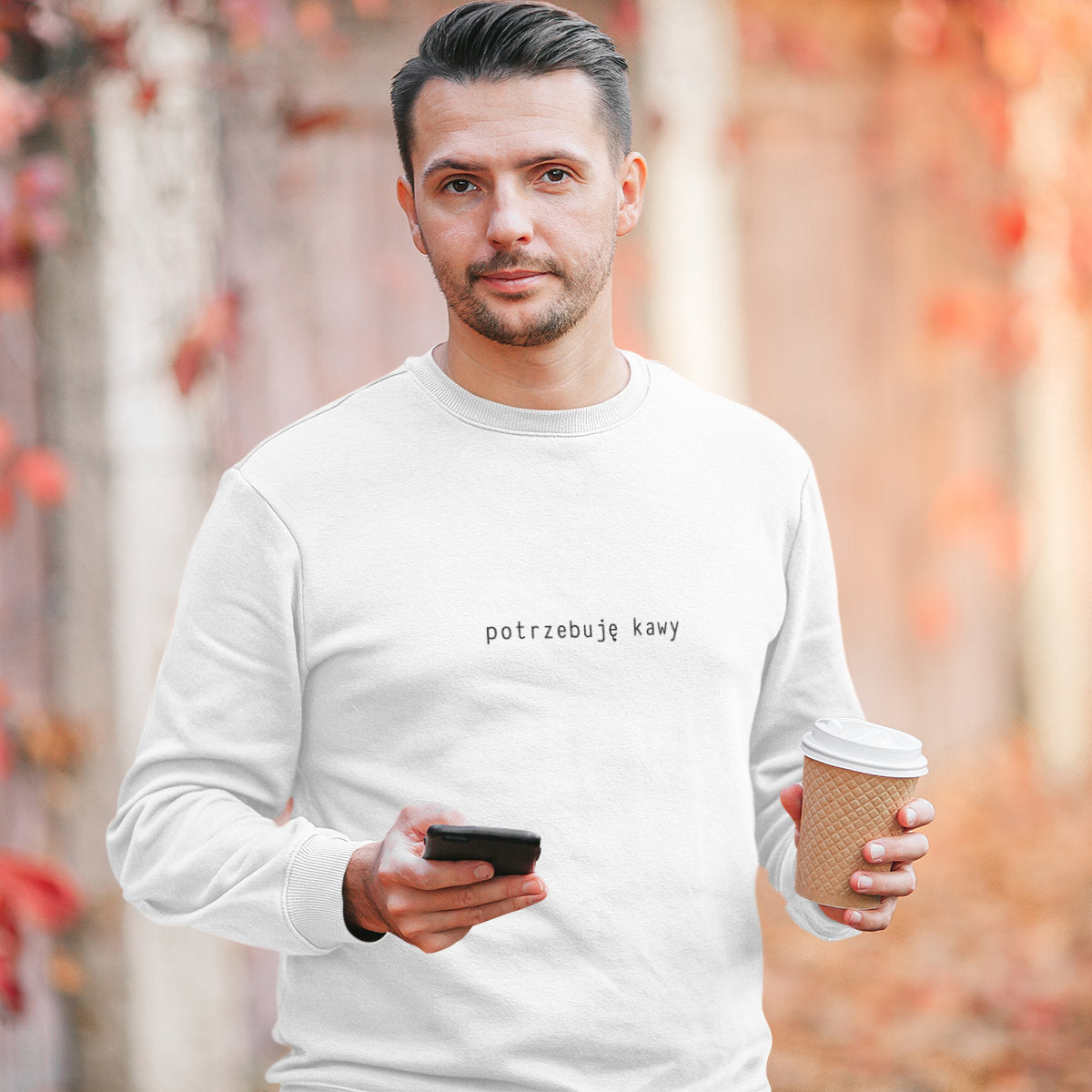 Biała bluza Potrzebuję kawy