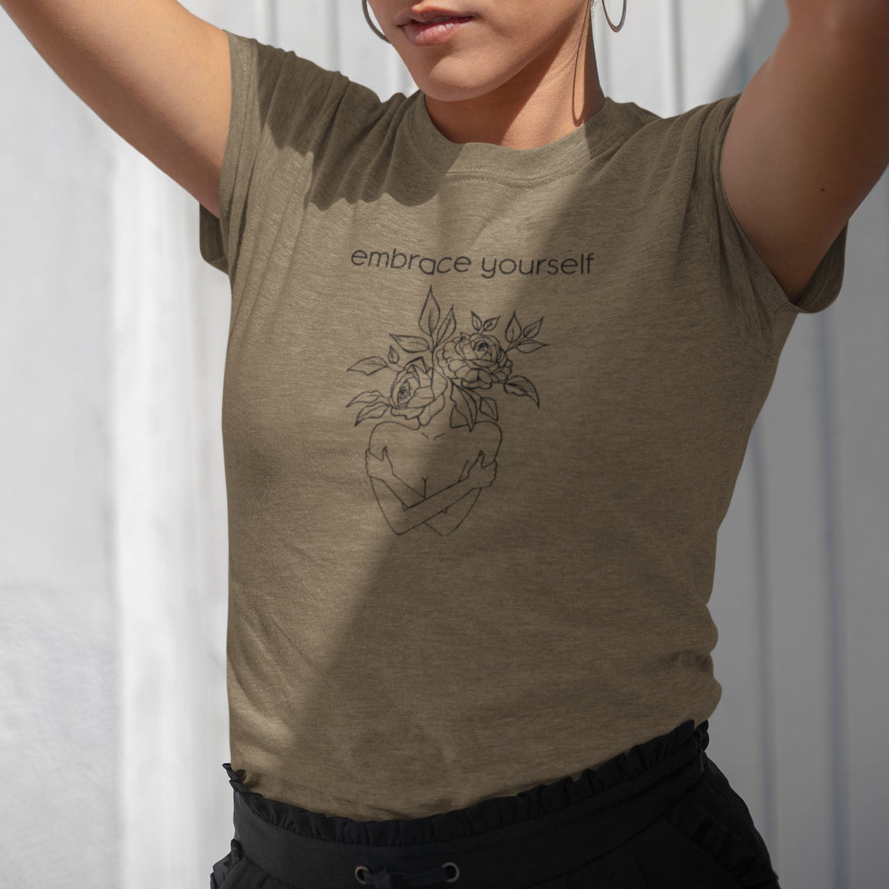 Kallista ennast Khaki värvi T-särk (UNISEX T-särk)