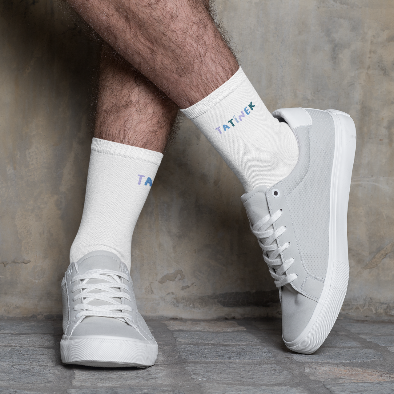 Bílé ponožky "Tatínek". Zabaleno v hnědé stylové krabičce.